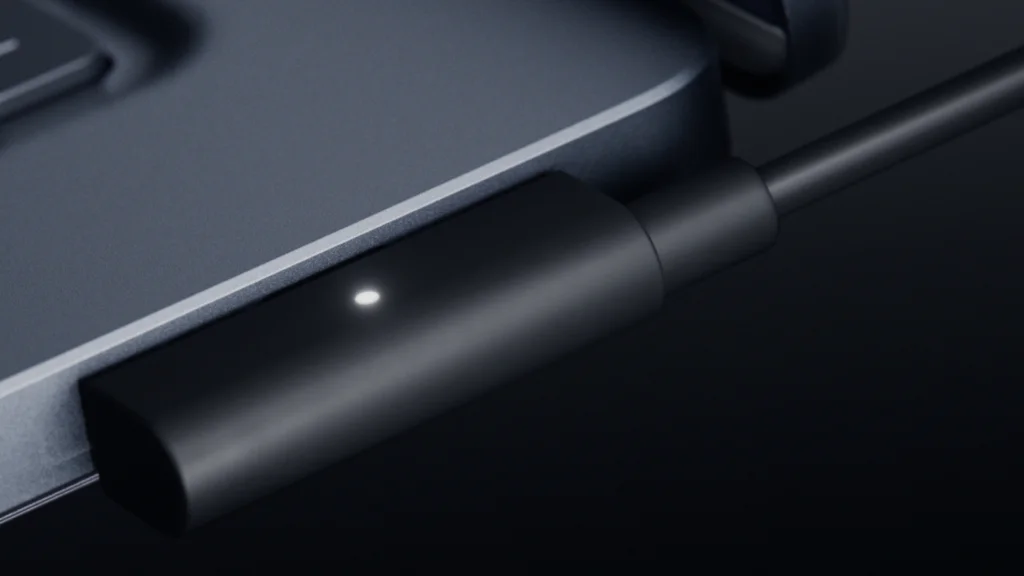 서피스 랩탑 울트라 자석식 USB-C 충전 단자, Microsoft 공식 이미지